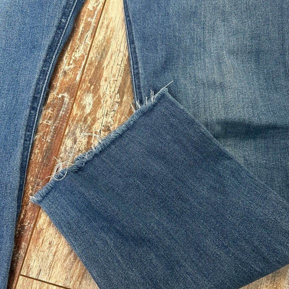 Old Navy Classic Boot Leg Jeans Classic Fit with Rae hem, size 14 - Picture 3 of 6